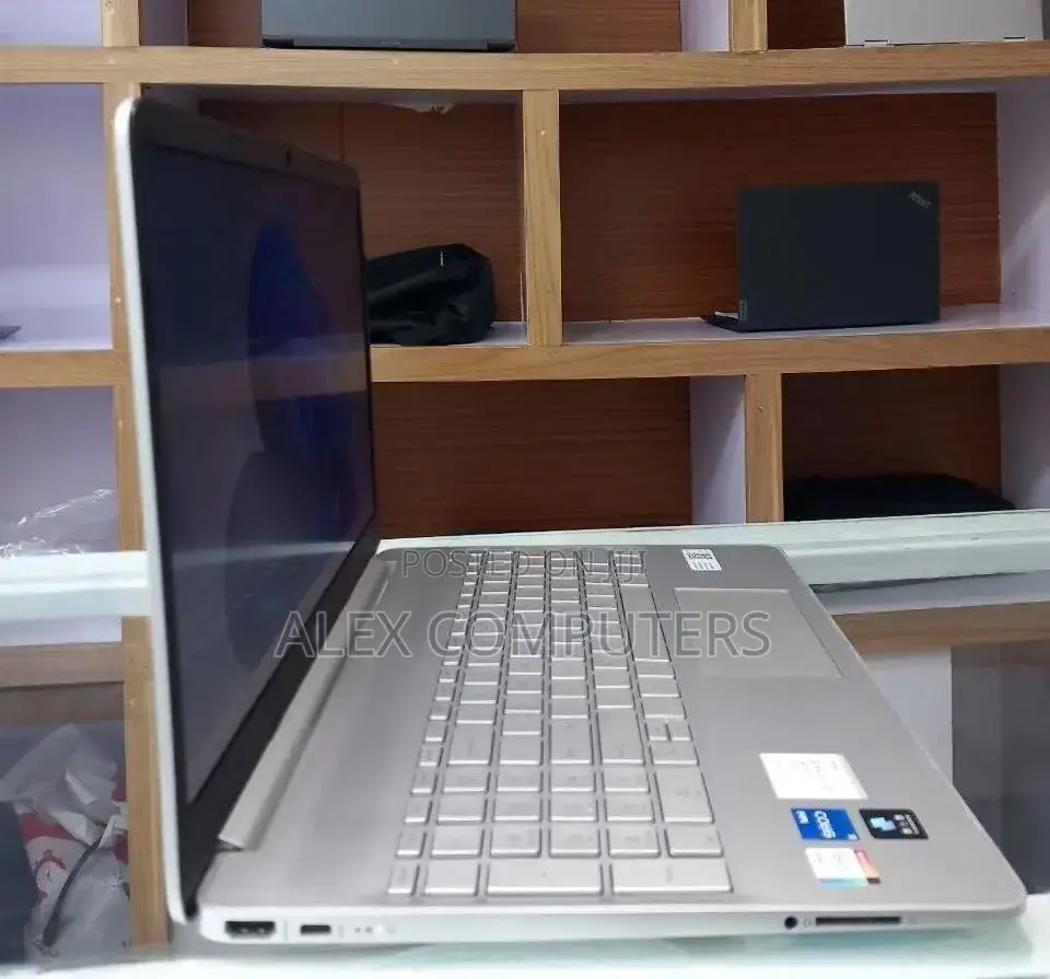 New Laptop HP Stream Notebook 8GB Intel Core i5 SSD 512GB