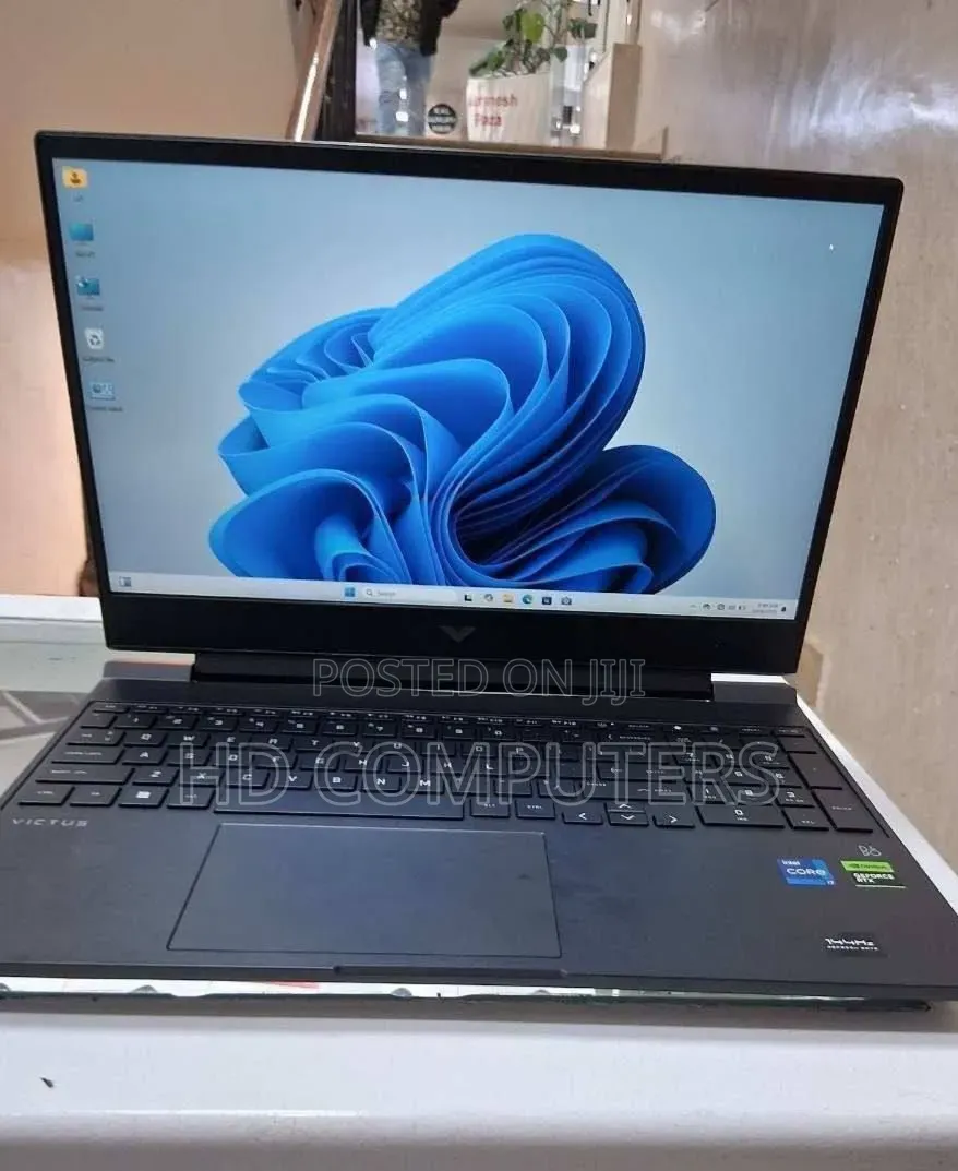 New Laptop HP Victus 16 16GB Intel Core i7 SSD 1T