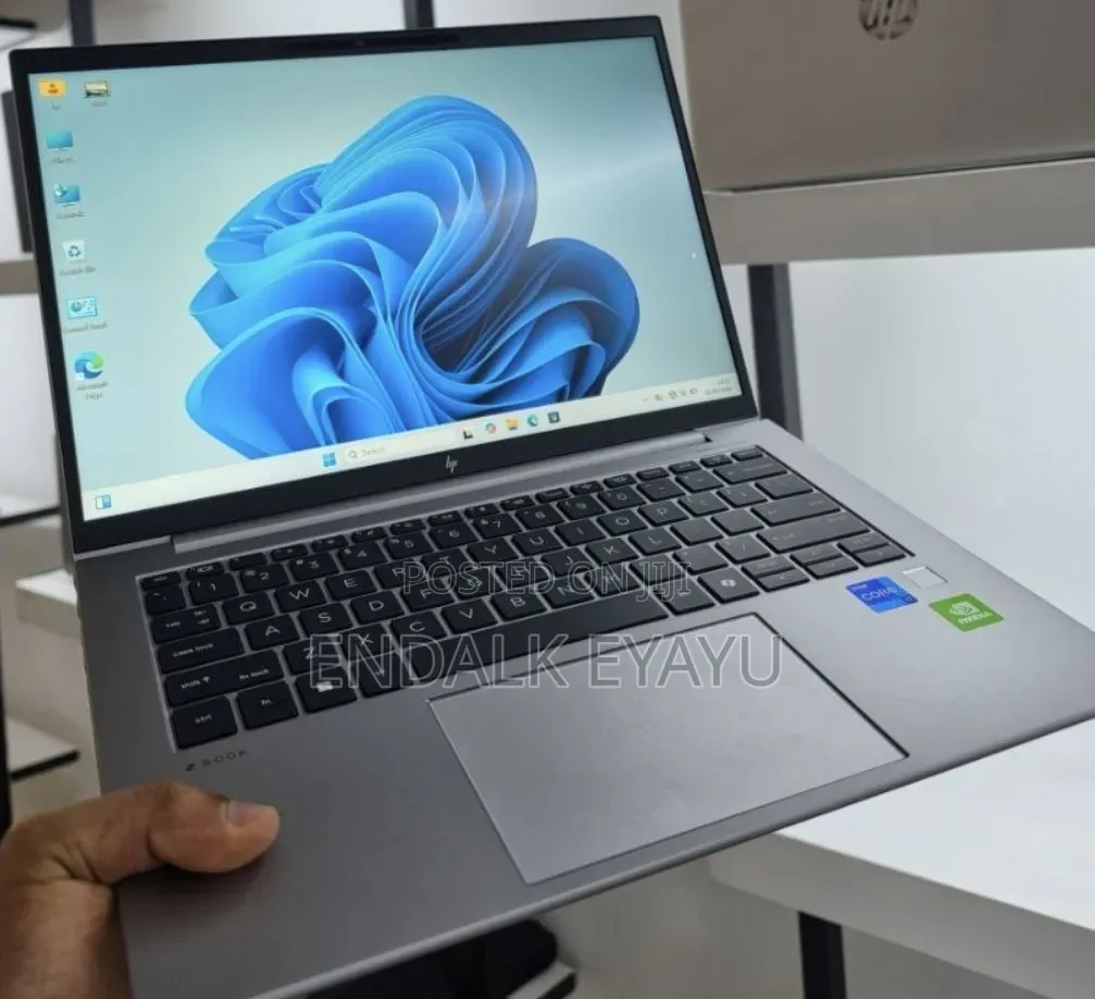 New Laptop HP 16GB Intel Core i7 SSD 512GB