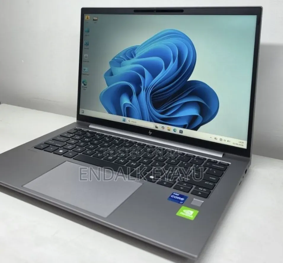 New Laptop HP 16GB Intel Core i7 SSD 512GB