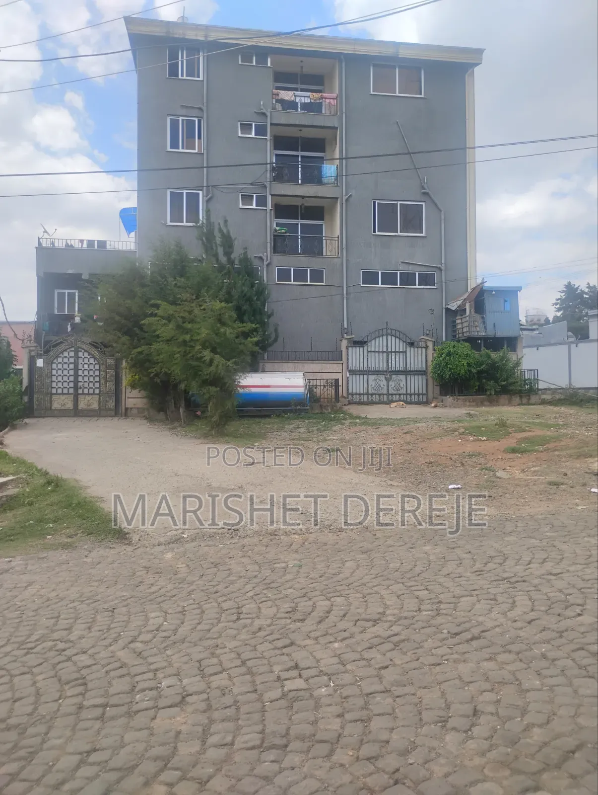 5bdrm House in Gullele for sale
