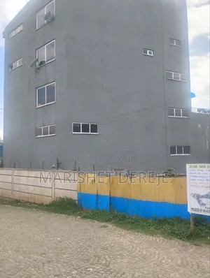 5bdrm House in Gullele for sale