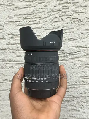 18-200mm Lens