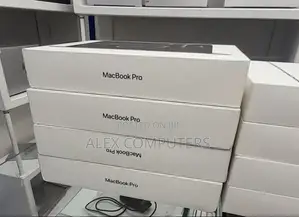 New Laptop Apple MacBook 24GB Apple M5 Pro SSD 1T