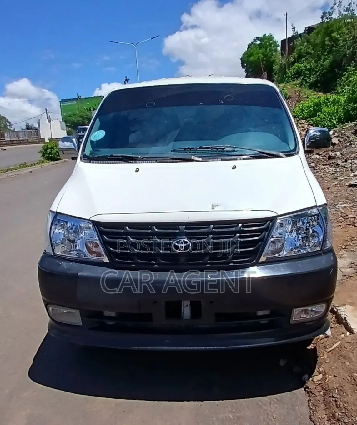 Toyota HiAce 2009 White