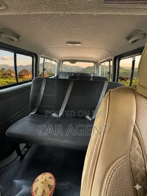 Toyota HiAce 220 2007 Silver