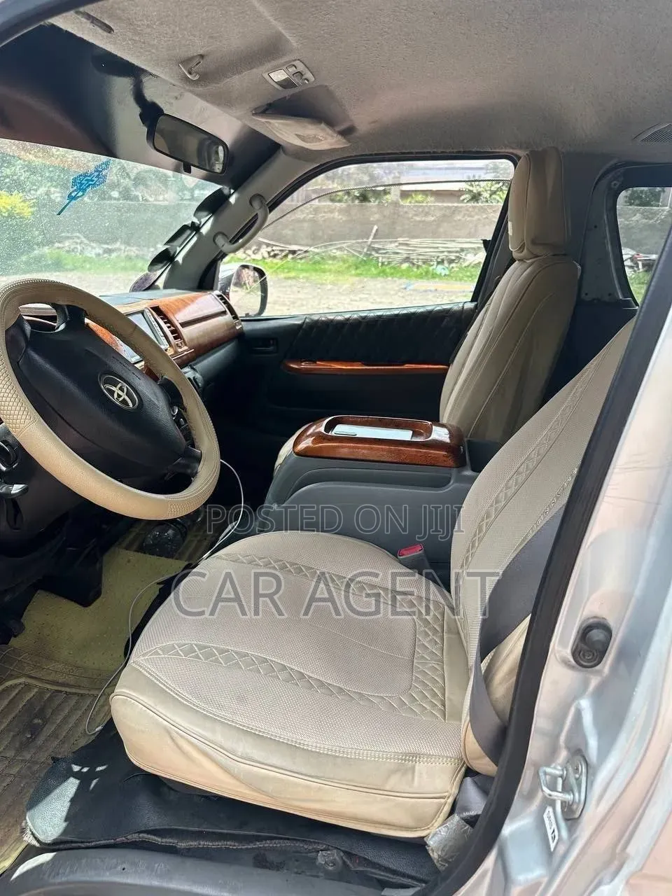 Toyota HiAce 220 2007 Silver