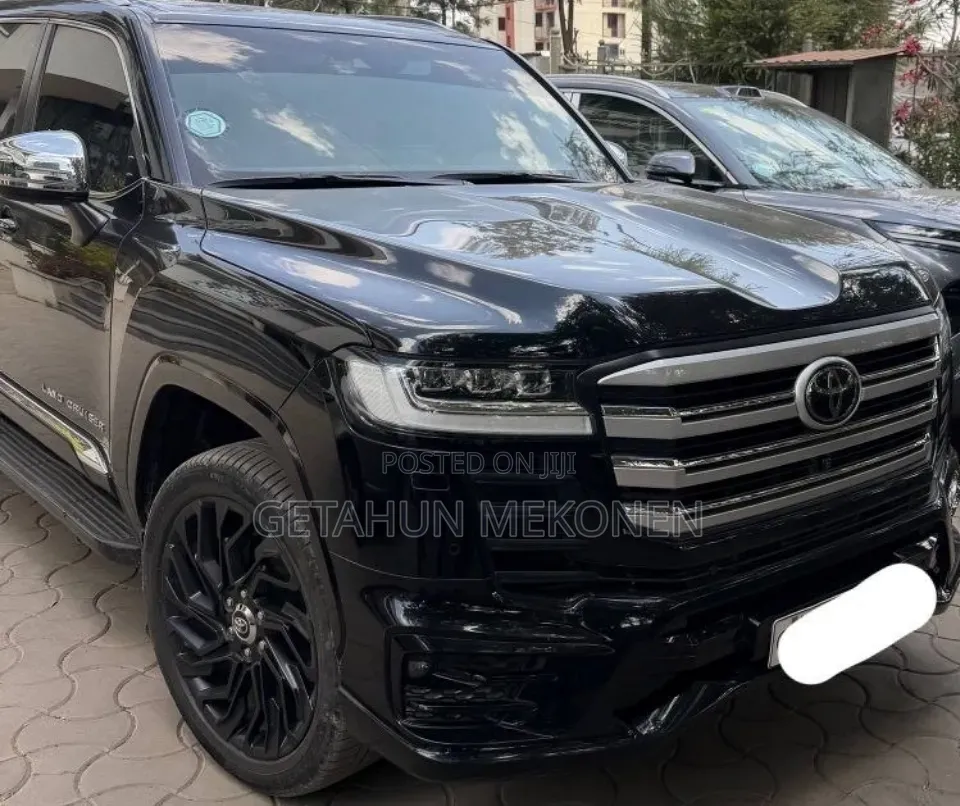 Toyota Land Cruiser 2023 Black