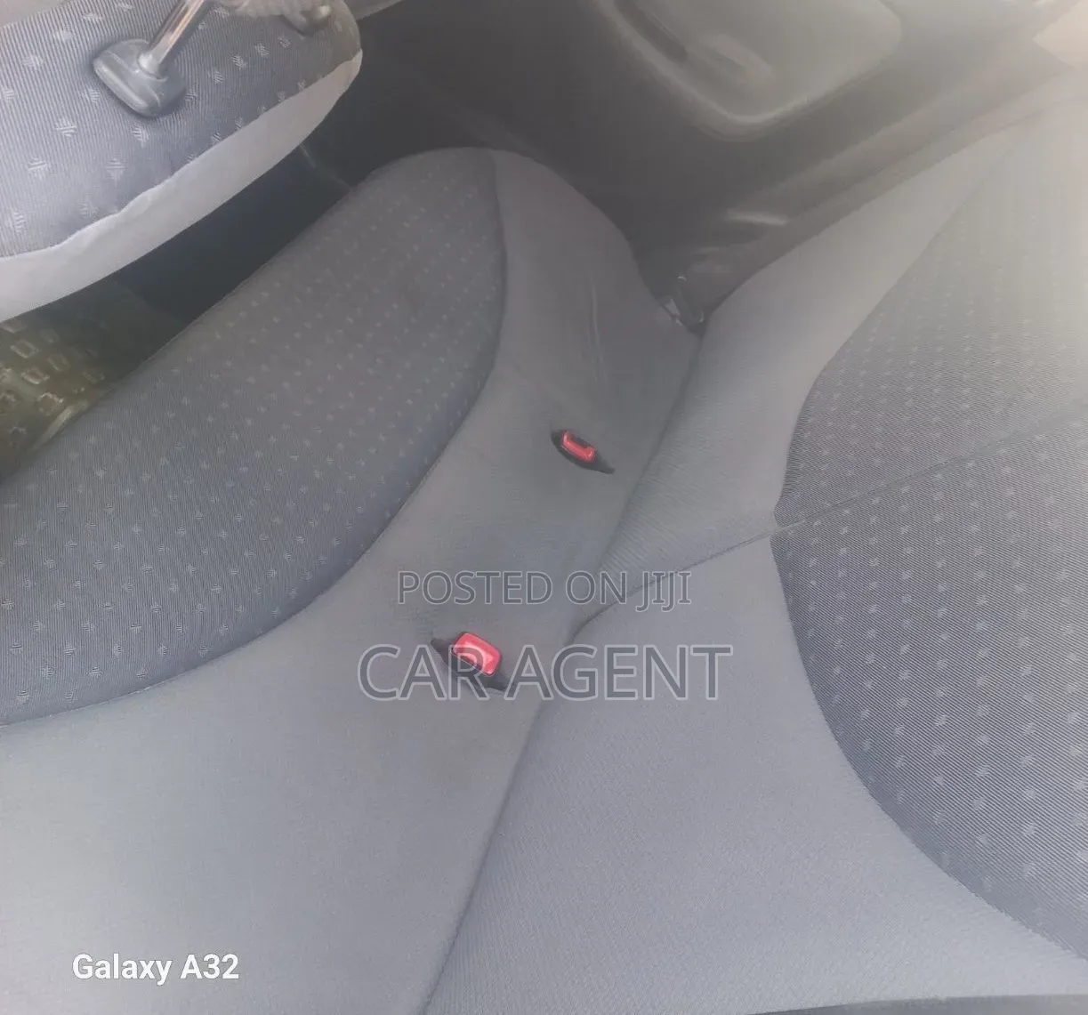Toyota Vitz 2004 Silver