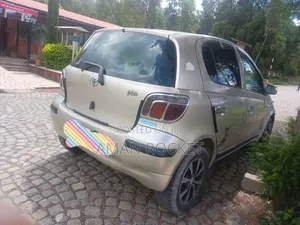 Toyota Vitz 2003 Beige