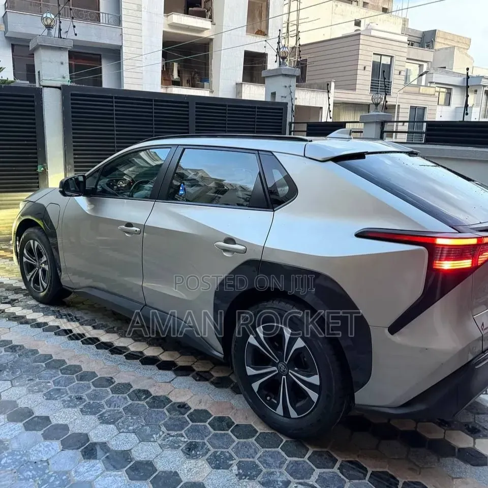 Toyota bZ4X 2022 Beige