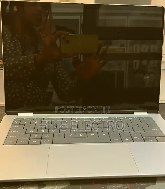New Laptop HP OmniBook Ultra Flip 14" 16GB Intel Core Ultra 7 SSD 1T