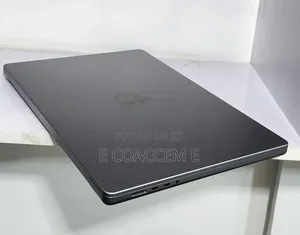 New Laptop Apple MacBook 32GB SSD 512GB