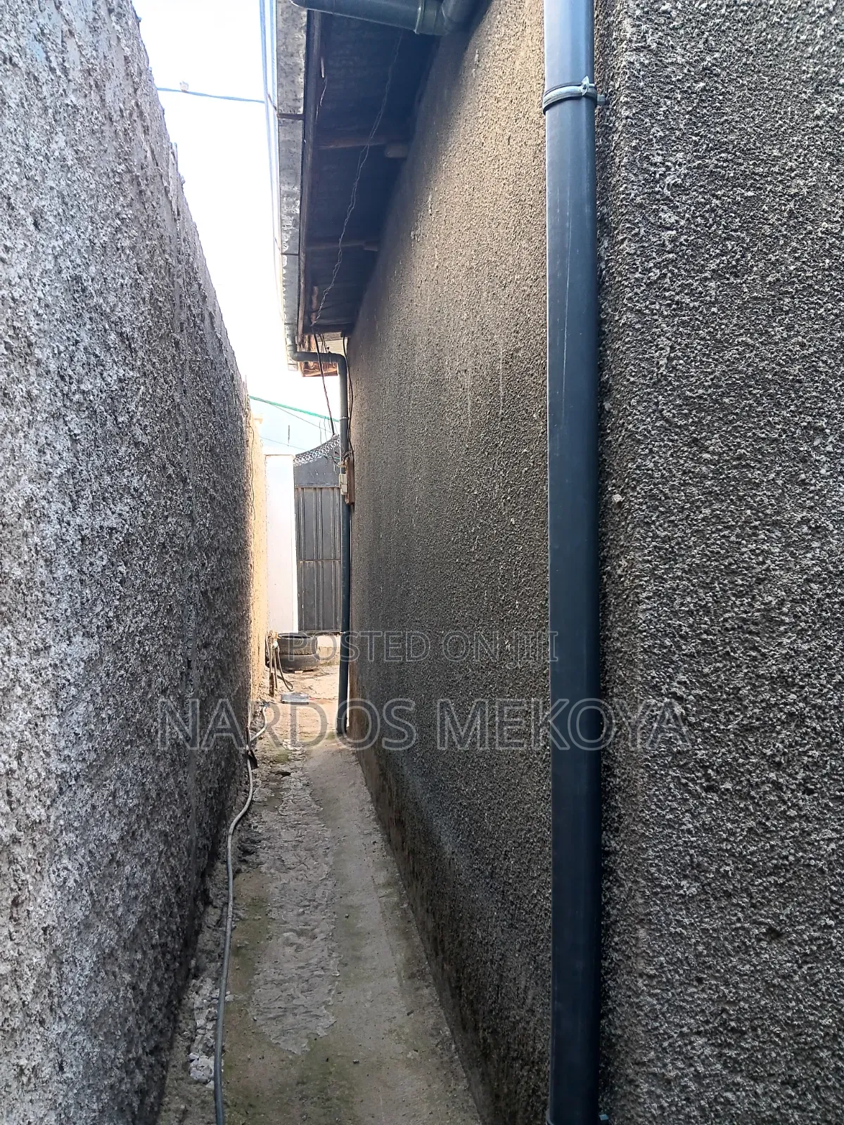 2bdrm House in Nardi, Bole for rent