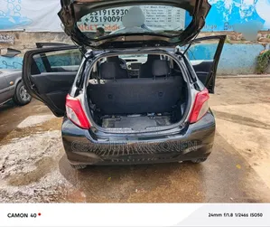 Toyota Yaris 2012 Black