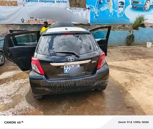 Toyota Yaris 2012 Black