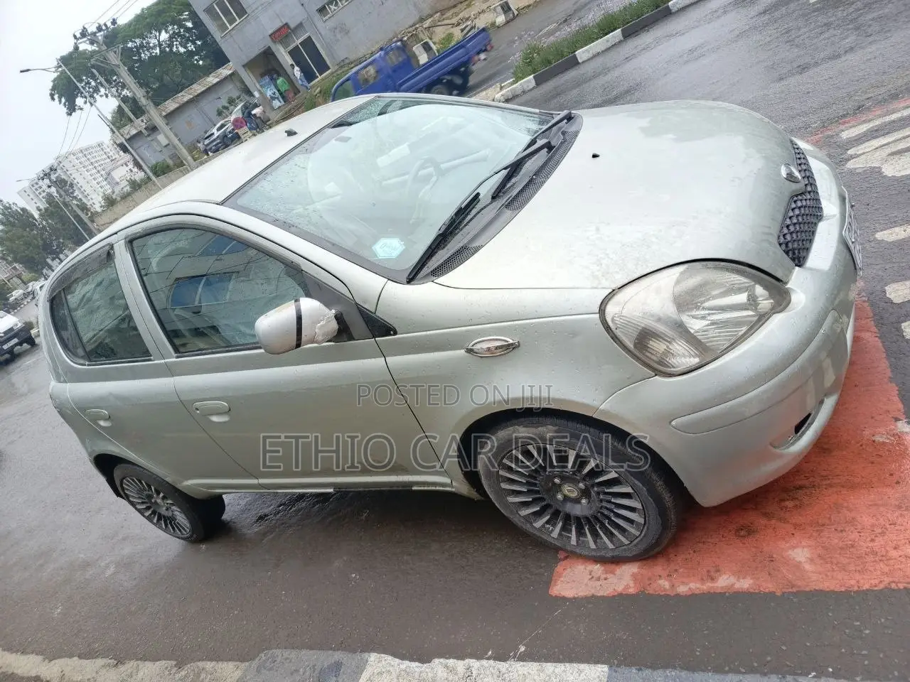 Toyota Vitz 2003 Silver