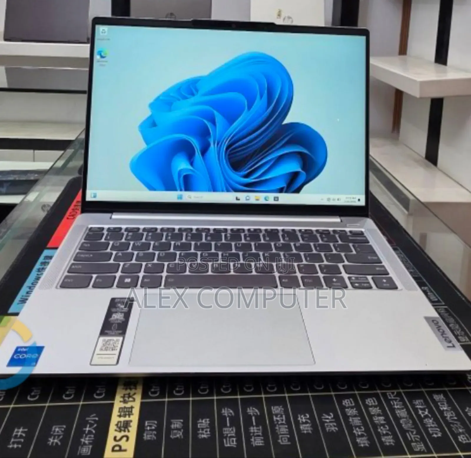 New Laptop Lenovo 16GB Intel Core i5 SSD 512GB