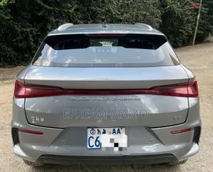 BYD E2 43 kWh 94 hp FWD 2024