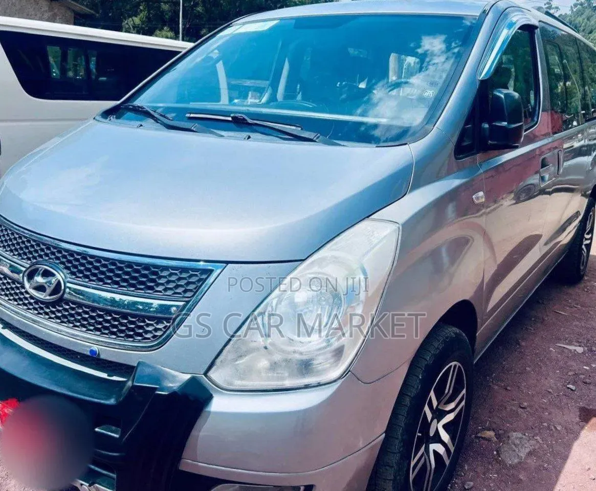 Hyundai Starex 2015 Silver