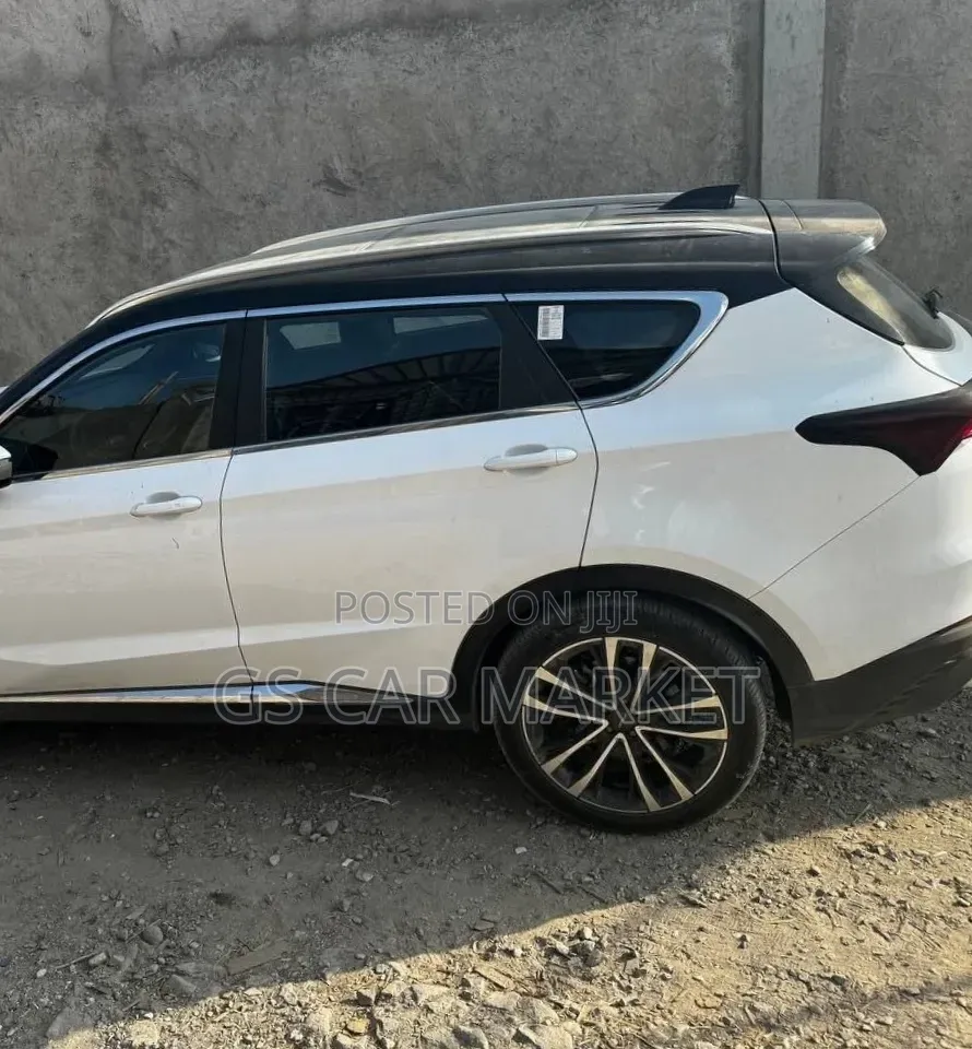 Jetour X70 Plus 2022 Ivory