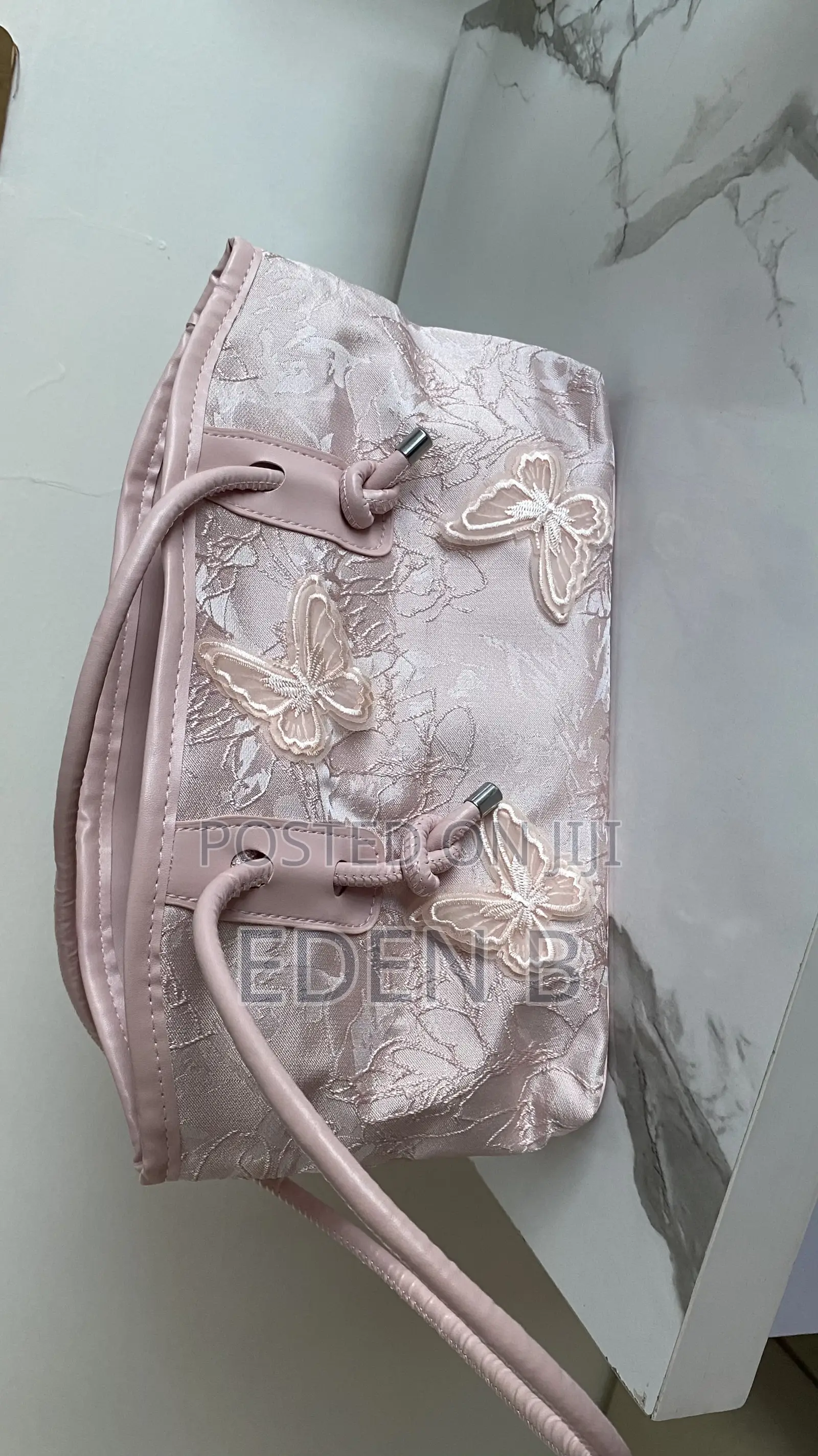 Butterfly Decored Shoulder Bag