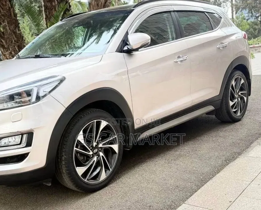 Hyundai Tucson 2019 Silver