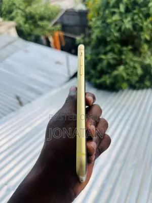 Apple iPhone 11 128 GB Yellow