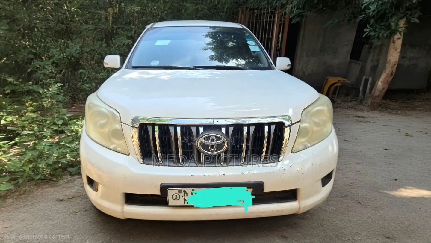 Toyota Land Cruiser Prado 4.0 Petrol TX 2013 White