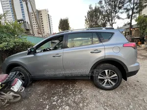 Toyota RAV4 2018 Gray