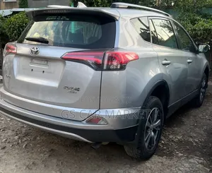 Toyota RAV4 2018 Gray