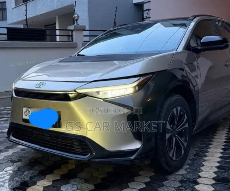 Toyota bZ4X 71.4 kWh FWD 2022 Silver