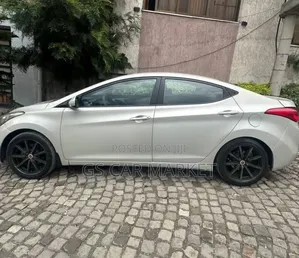 Hyundai Elantra 2013 Silver