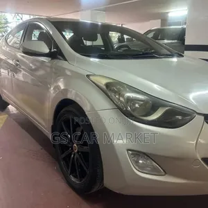 Hyundai Elantra 2013 Silver