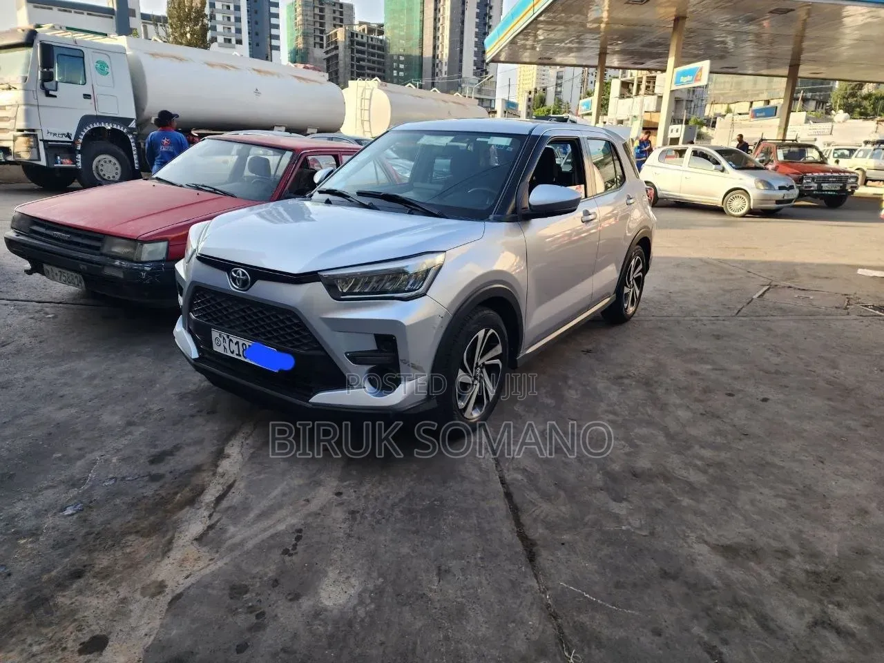 Toyota Raize 2023 Silver