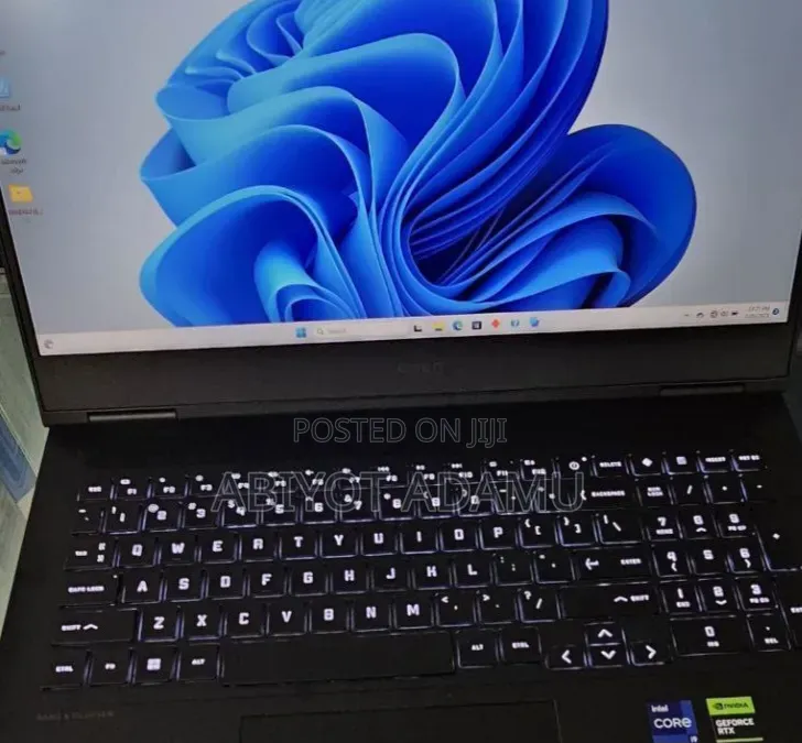 New Laptop HP Omen 16 16GB Intel Core i9 SSD 1T