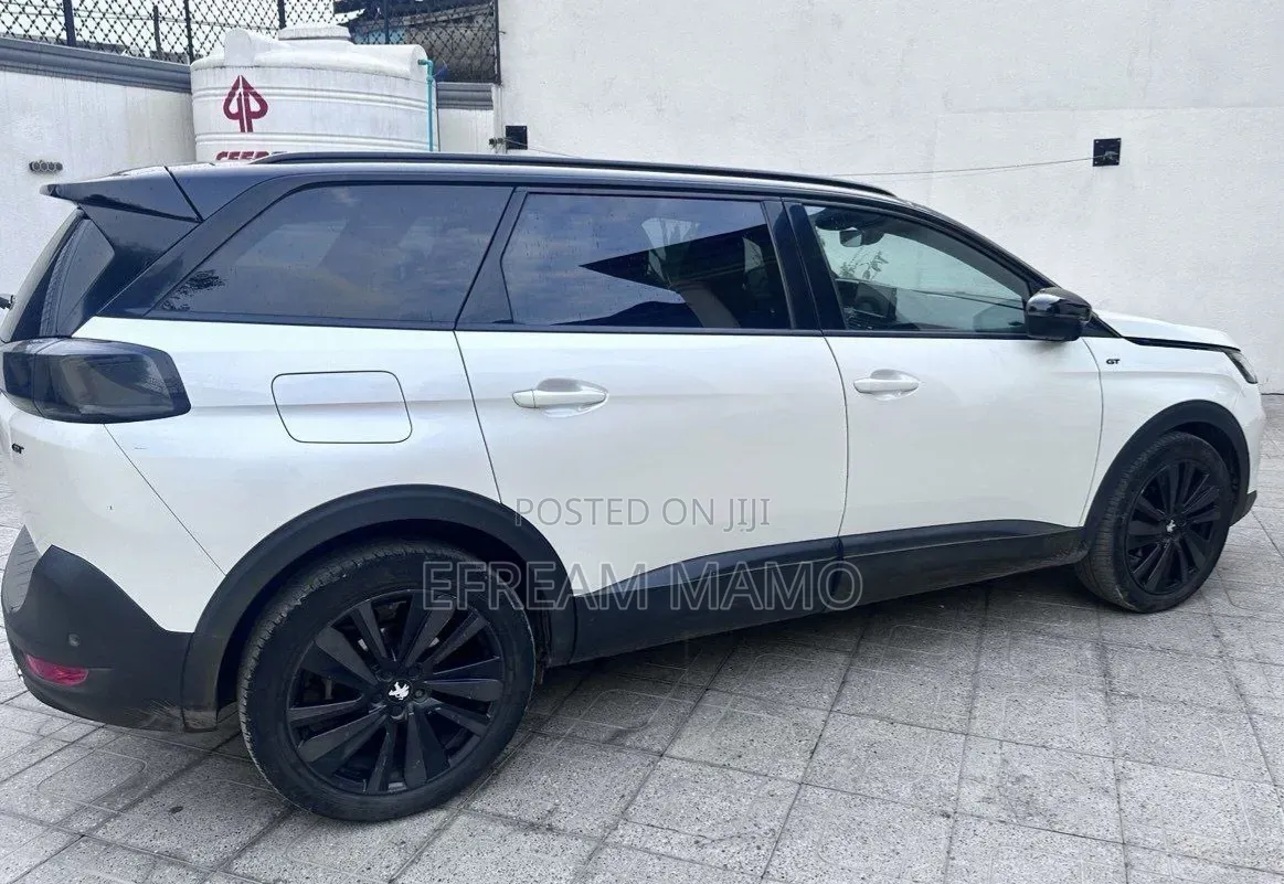 Peugeot 5008 2022