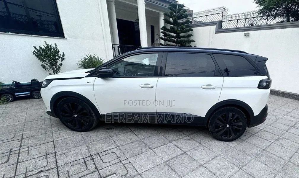 Peugeot 5008 2022