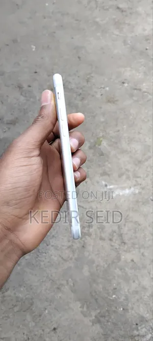 Apple iPhone 7 32 GB Silver