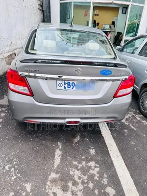 Suzuki Dzire 2022 Silver