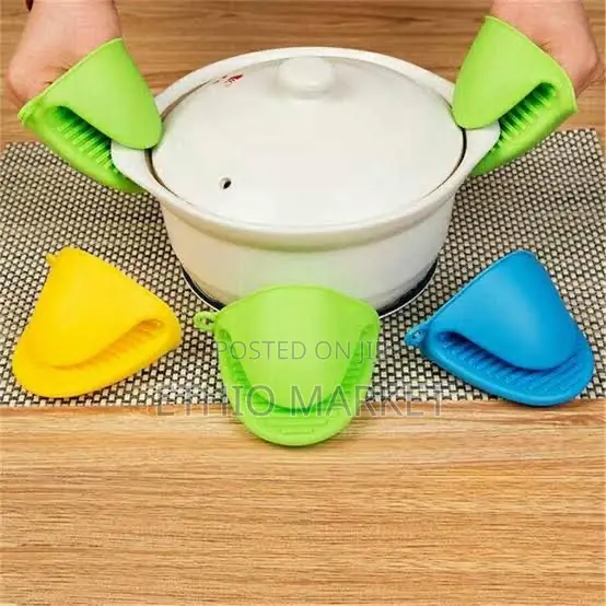 Safe Kitchen Gripper Clips Protects Hands From Burns