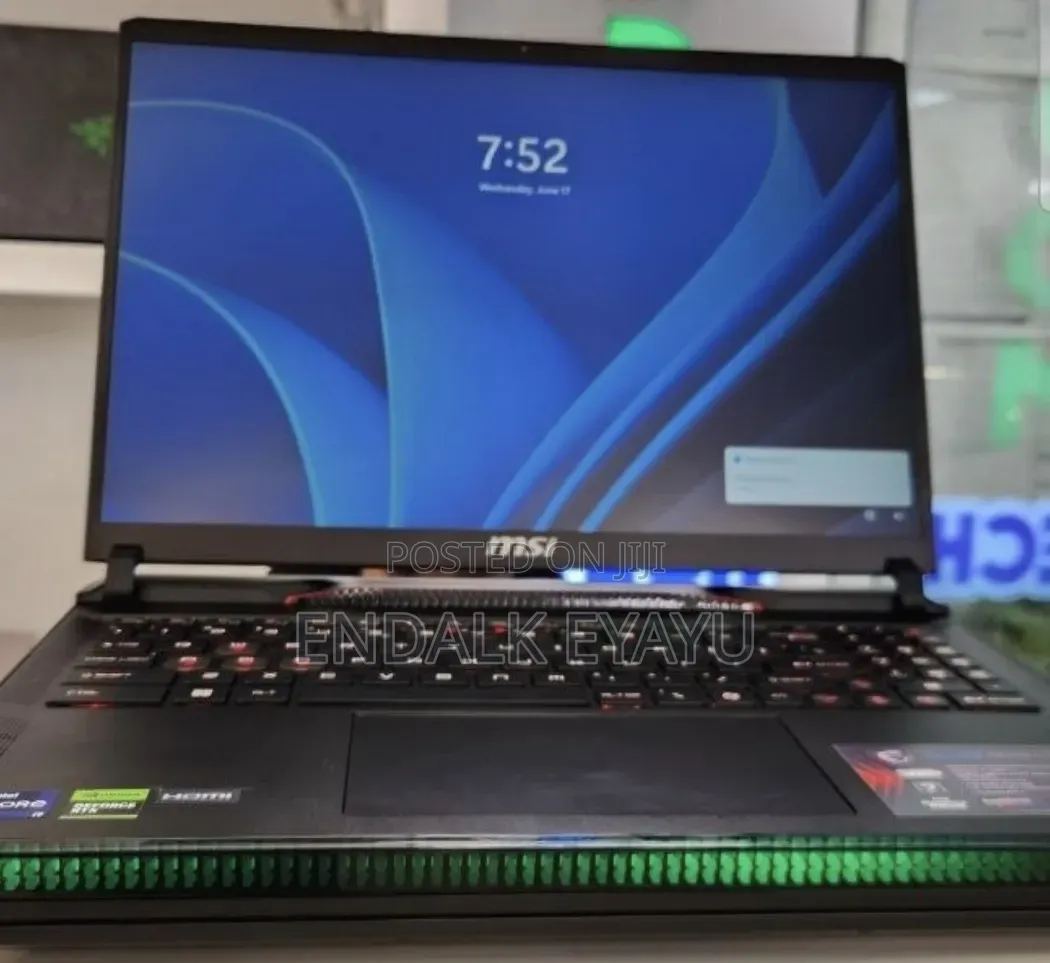 New Laptop MSI Raider GE68HX 13VI-202US 16GB Intel Core i9 SSD 1T