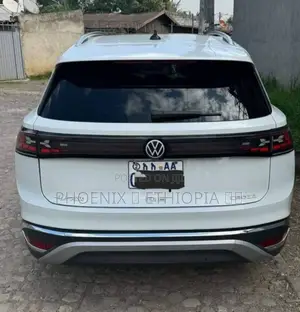 Volkswagen ID.6 2024 White