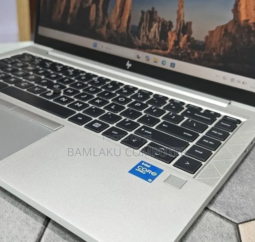 New Laptop HP EliteBook 840 G8 16GB Intel Core i5 SSD 512GB