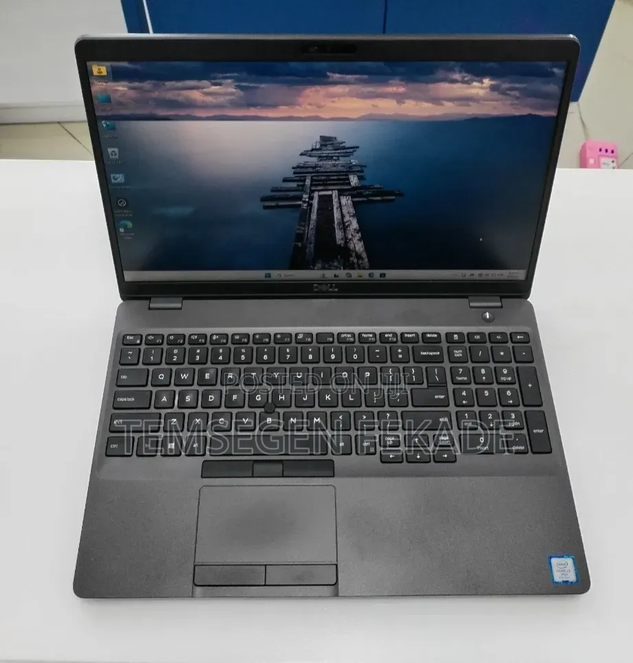 New Laptop Dell Precision 3541 16GB Intel Core i7 SSD 512GB