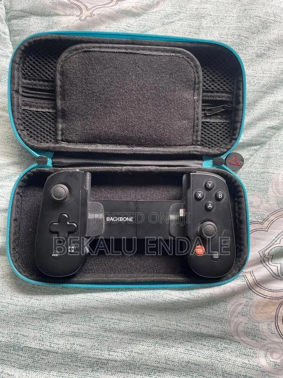 iPhone Gaming Backbone
