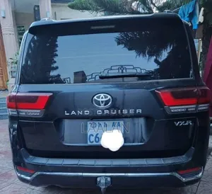 Toyota Land Cruiser 2023 Black