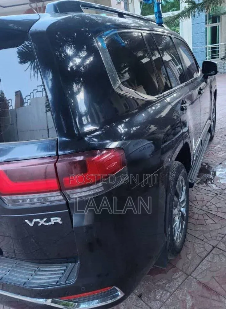 Toyota Land Cruiser 2023 Black