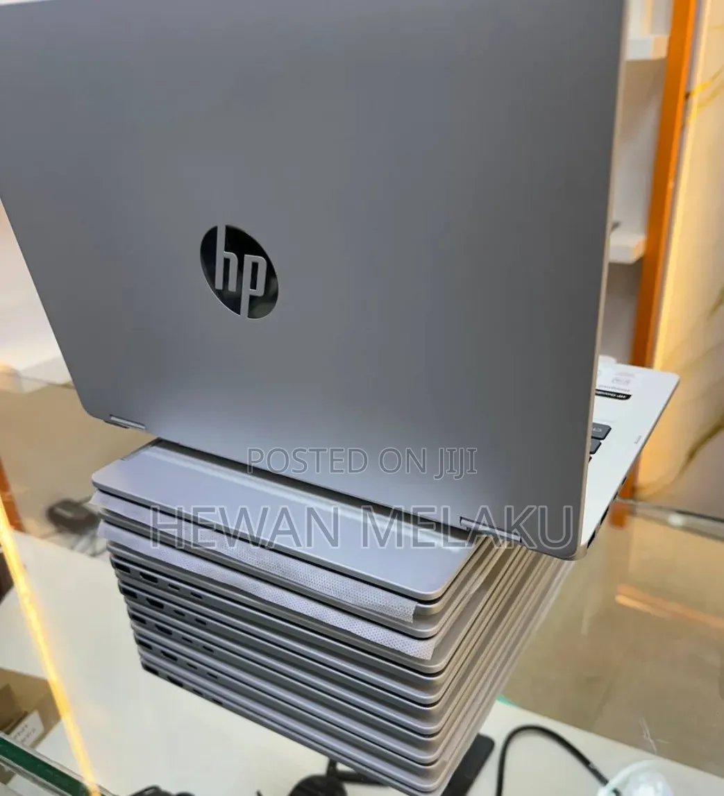 New Laptop HP OmniBook 5 Flip 16GB Intel Core 7 SSD 512GB