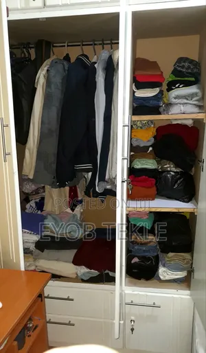 Closet ቁምሳጥን